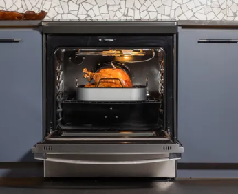 GEAppliances希望您相信其智能烤箱可以烹制完美的火鸡