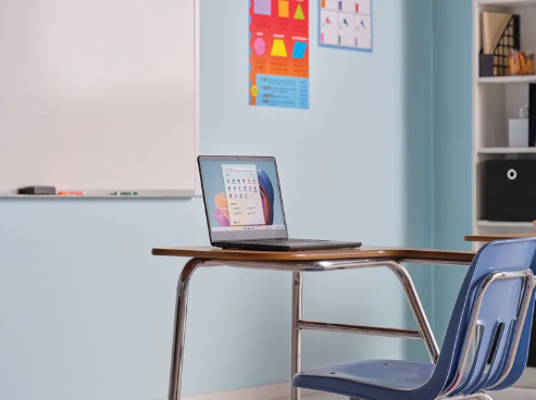 Windows 11 SE 笔记本电脑到货 可在学校使用 Chromebook